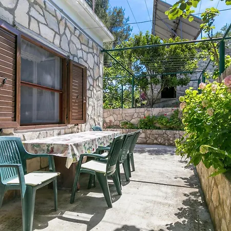 Holiday Home Fabrice 8692 Stomorska